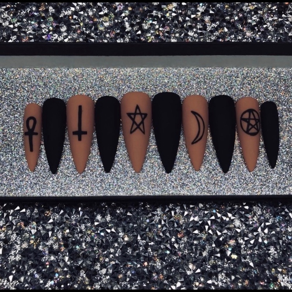 🖤🔮Wicked Witch nailz🔮🖤
